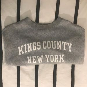 grey spellout crewneck